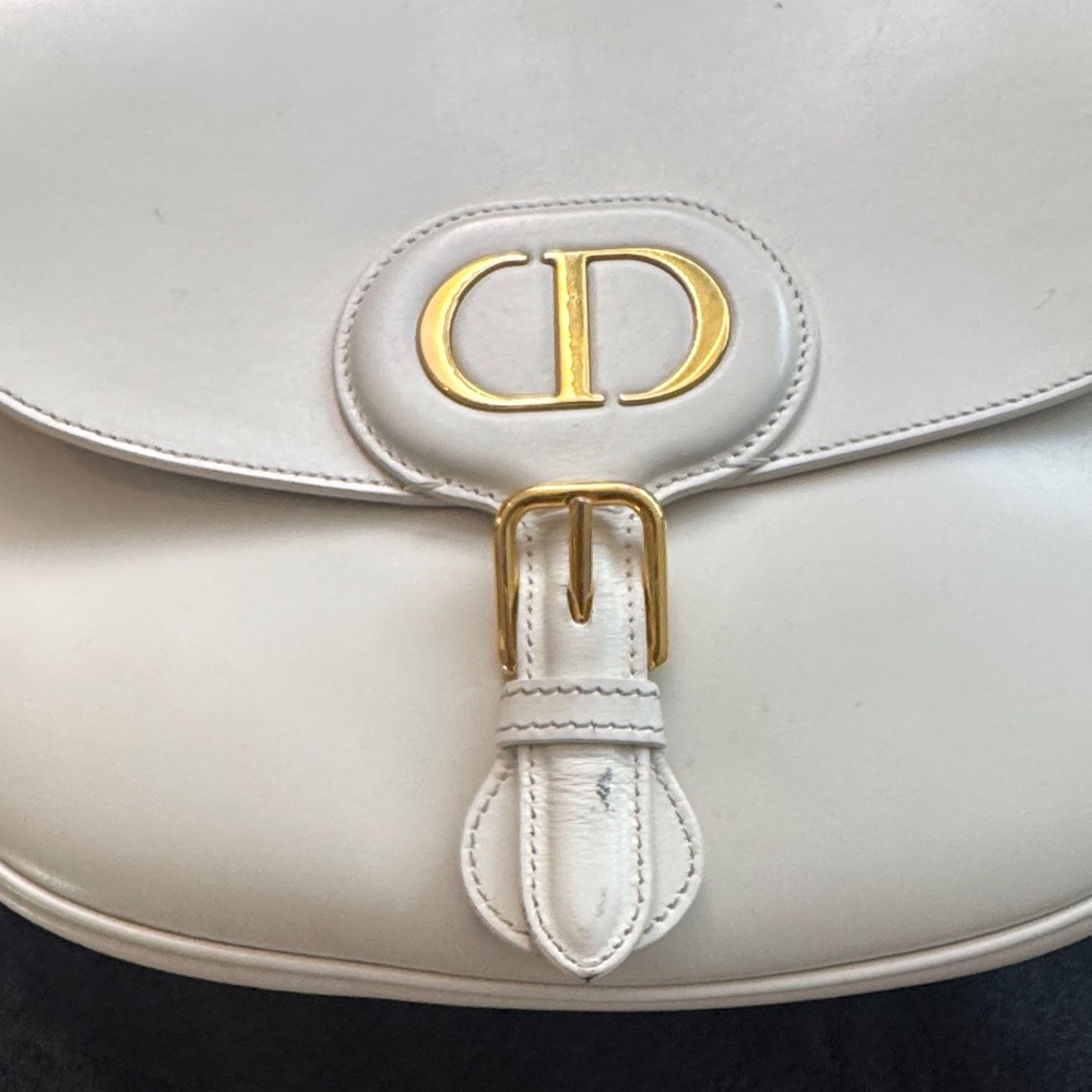 Dior Cream Crossbody Bag with Gold Accents - Picture 5 of 10